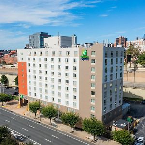 Holiday Inn Express Philadelphia Penn'S Landing, An Ihg Hotel